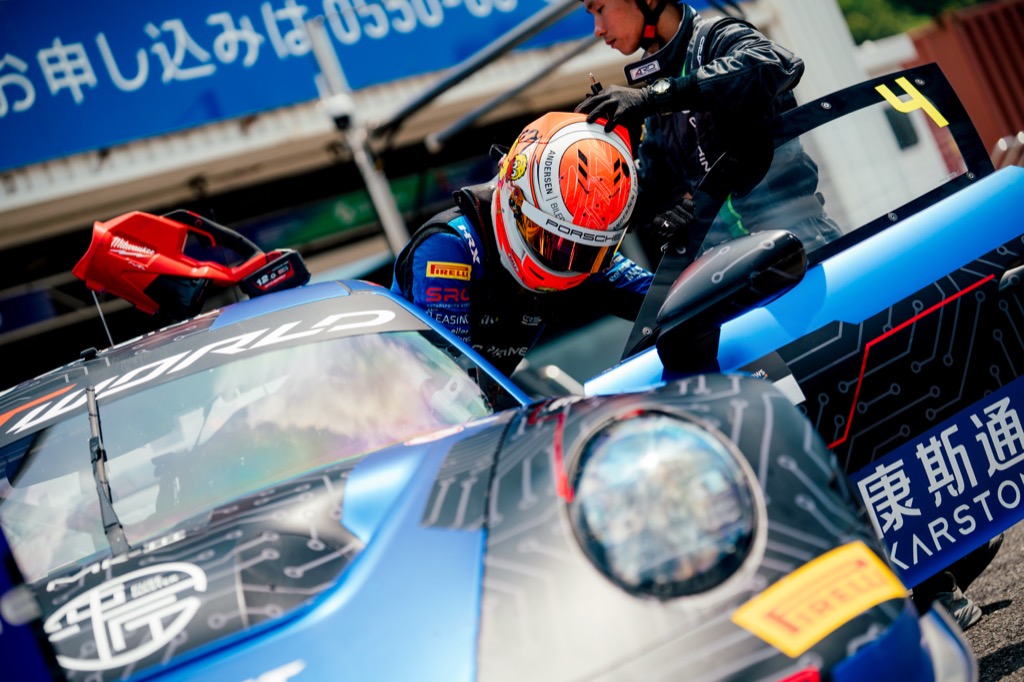 Bastian Buus på trofæjagt i Japan. 
(Foto: Origine Motorsport)